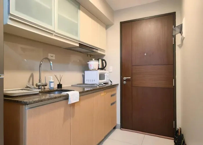 Apartment Uptown Bgc 1br Modern Pool View Unit By Terravista Manila