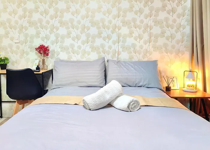 Apartment Uptown Bgc 1br Modern Pool View Unit By Terravista Manila