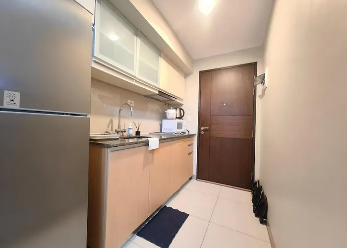 Apartment Uptown Bgc 1br Modern Pool View Unit By Terravista *
