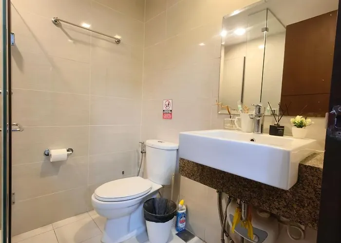 Uptown Bgc 1br Modern Pool View Unit By Terravista Apartment Manila